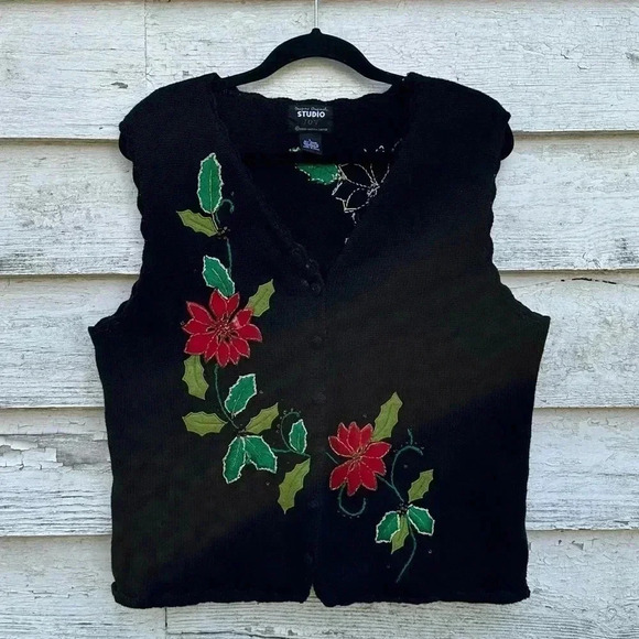 Vintage Sweaters - Vintage Christmas Sweater vest in excellent condition SizeL